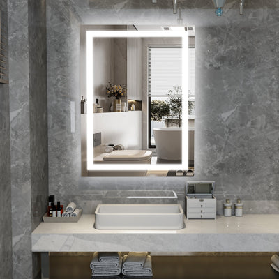 SUMERAIN 24 x 32 tommer LED badeværelsesspejl med lys, anti-dug trinløst dæmpbart smart badeværelsesspejl til væg, 3 farvelys, hukommelsesfunktion, hærdet glas oplyst spejl